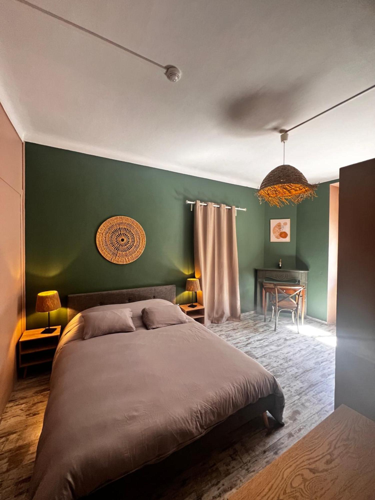Hotel Fleur Des Alpes La Brigue Buitenkant foto